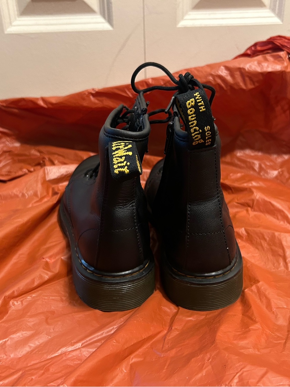 Dr. Martens Junior 1460 Softy T black leather combat boots size 34. (Us3) - Picture 5 of 15